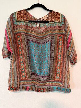 Printed Short-Sleeve Blouse in Turquoise, Coral & Brown - Size Small